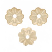 Coupelles fleurs 5 mm en Gold filled (or laminé)  x10|raw }}