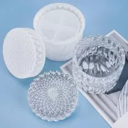 Moule silicone pour réaliser une boîte de rangement décor cristal en résine 9 cm