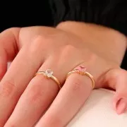 Bague fine réglable avec oxyde de Zirconium carré - Doré - Rose clair x1