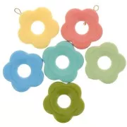 Pendentif fleur évidée en acrylique opaque 27 mm - Multicolore x10