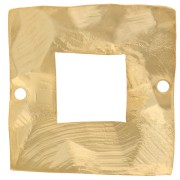 Intercalaire carré irrégulier martelé strié 21 mm - Doré à l'or fin x1