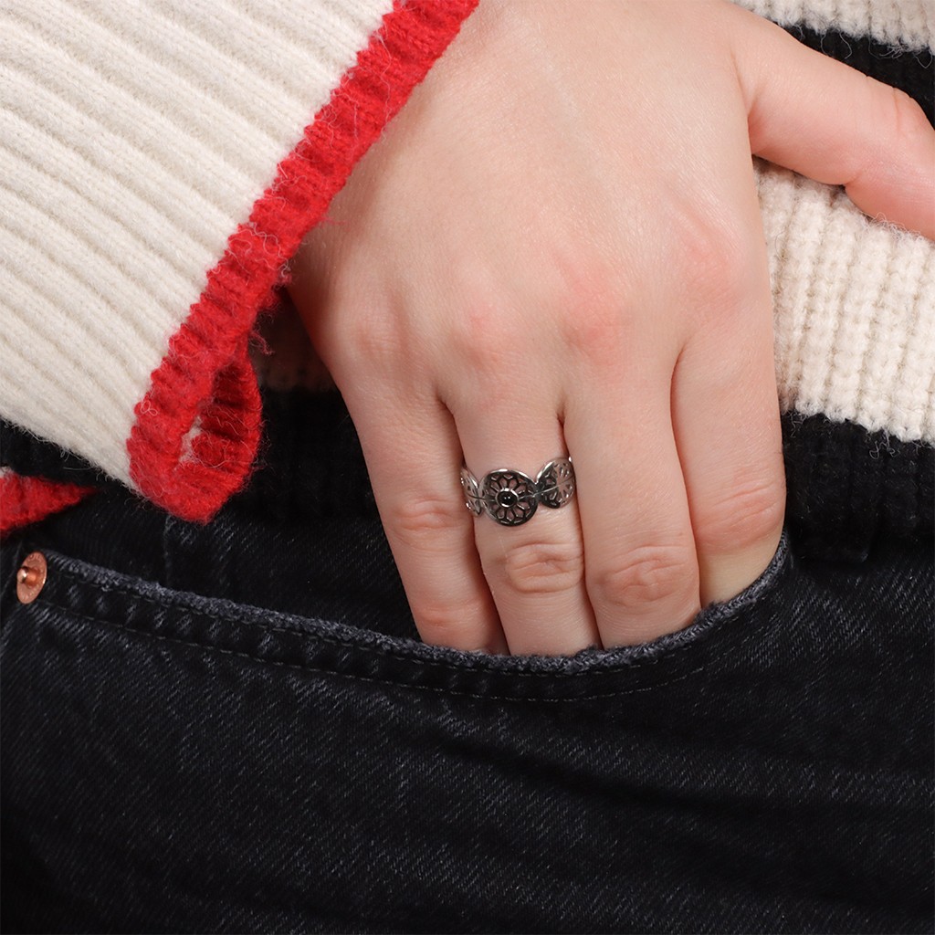 Bague En Argent Massif Taille 51, Motif Fleur Ajourée Et Filigrane - Occasion