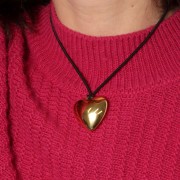 Pendentif coeur bombé en résine 32 mm - Doré à l'or fin x1