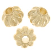 Perles rondes effet fleur 8 mm - Doré à l'or fin x4|raw }}
