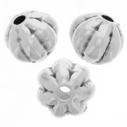 Perles rondes aplaties effet fleur 7.5 mm - Argenté vieilli x4