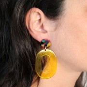 Clous d'oreilles carrés arrondis en acétate 15mm Ecaille de tortue Vert - Fuchsia x2