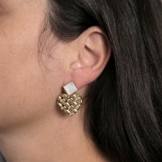 Clous d'oreilles losange 15.5x13mm boules et nacre - Acier inox 304L Doré x2
