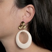 Clous d'oreilles fleur 20x21 mm avec anneau fermé - Acier inox 304L Doré x2