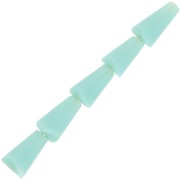 Perles cône en verre facetté - 8x4 mm - Opaque Turquoise x25|raw }}