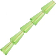 Perles cône en verre facetté - 8x4 mm - Peridot x25|raw }}