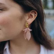 Sequins pétales de fleurs incurvés 17 mm en acrylique - Marbré vert - Orange x15