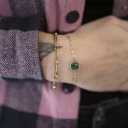 Intercalaire carré 15x9 mm en verre facetté - Doré - Emeraude x1