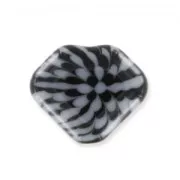Palet forme diamant 13x15 mm - tigré Noir - Blanc x1