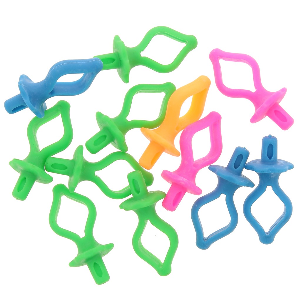 UPKOCH – Lanceur De Toupies Créatif – Lot De 2 – Petit Format – Couleur Aléatoire – Idéal Pour Enfants – Jeu Intérieur/extérieur – Dès 4 Ans