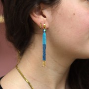 Clous d'oreilles triangles bombés 7x4.5 mm avec un trou - Doré à l'or fin x2