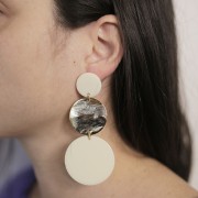 Pendentif rond en acétate opaque 40 mm - Rayé Multi-Blanc nacré x1