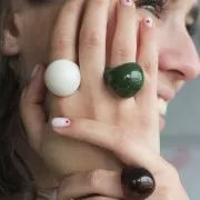 Bague bombée effet bulle en acrylique opaque - Taille 54 - Crème x1