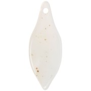 Pendentif feuille incurvé en acrylique 39.5x15 mm - Blanc cassé tacheté x1|raw }}