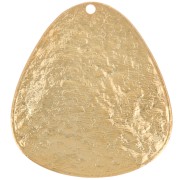 Pendentif triangle arrondi martelé 28.5x25 mm - Doré à l'or fin x1|raw }}