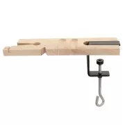 Cheville d'établi forme V pré-découpée en bois 22.5x6 cm avec étau en acier x1