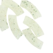 Perles tube incurvé 35x11 mm en acrylique translucide - Vert clair Pailleté x6