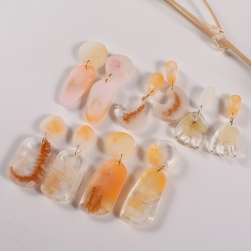 Moule silicone n°13 pour réaliser des boucles d'oreilles en résine - Transparent