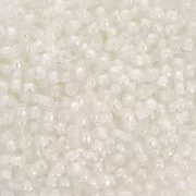 Rocaille Toho 11/0 TO11R777 - Inside Color Rainbow Crystal - Creme Lined x8g