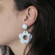 Pendentif fleur 35 mm en résine opaque - Lichen marbré x1