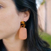 Pendentif trapèze en résine translucide - 40x27 mm - Marbré Lavande x1