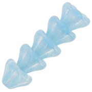 Perles fleurs cloches en verre 6x8 mm -  Light Sapphire x10|raw }}