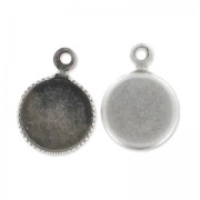 Serti pendentif pour cabochon fond plat 8 mm argenté vieilli x1|raw }}