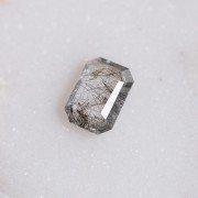 Quartz à inclusions de tourmalines rectangle 10.3x7.1 mm - 1.95 cts|raw }}