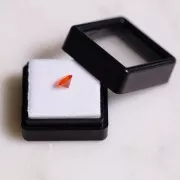 Opale de feu ronde 6.1 mm - 0.5 cts