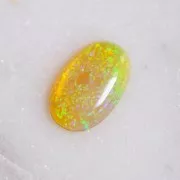 Opale welo d'Ethiopie ovale 16.5x10.8 mm - 3.33 cts