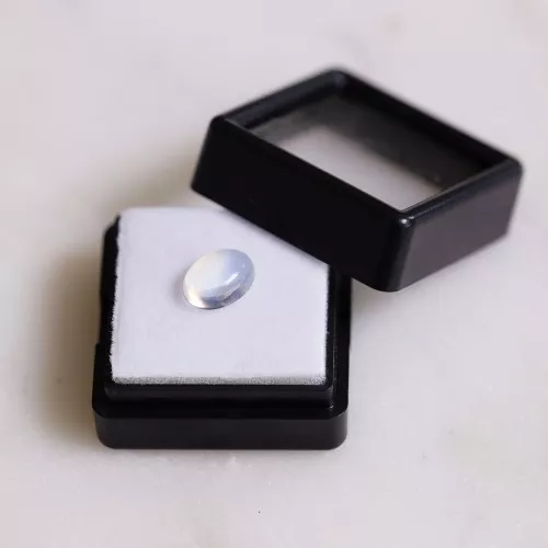Pierre de lune ovale 9.1x6.9 mm - 1.54 cts