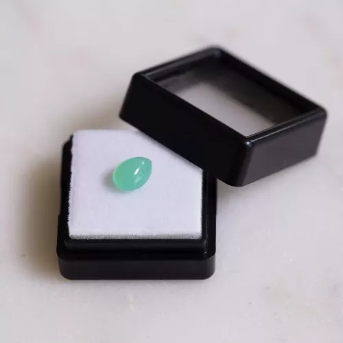 Chrysoprase poire 8.2x6.2 mm - 1.45 cts