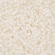 Toho Aiko 11/0 1.6 mm TA01122 - Opaque Navajo White Luster x4g|raw }}