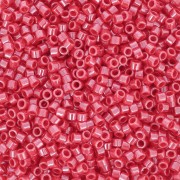 Toho Aiko 11/0 1.6 mm TA01125 - Opaque Cherry Luster x4g|raw }}