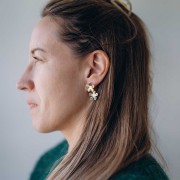 Clous d'oreilles fleur 16 mm avec anneau ouvert - Doré à l'or fin x2