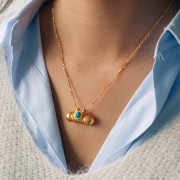 Pendentif tube ethnique 15x30mm cabochon gemme teintée - Doré Or fin - Onyx vert