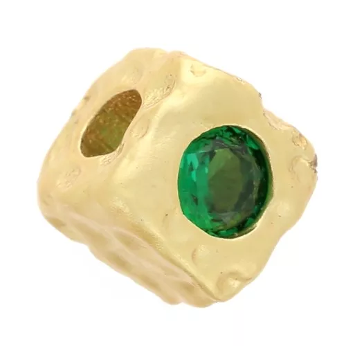 Perle carrée martelée 5 mm avec oxyde de Zirconium - Doré à l'or fin - Vert x1