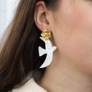 Pendentif oiseau en acétate 49x36 mm exclu Perles&Co - Terrazzo Marron - Noir x1