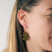 Pendentif oiseau en acrylique 30x26 mm - Blanc nacré x1