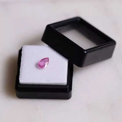 Saphir Padparadscha taille poire - 6.9x4.9 mm - 0.80 cts
