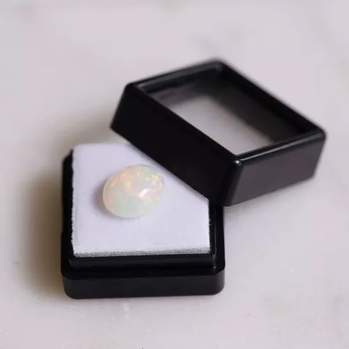 Opale d'Ethiopie ovale 12x10.1 mm - 2.70 cts