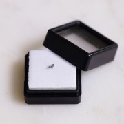 Spinelle gris taille rond 3 mm - 0.11 cts