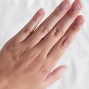 Rubis ovale 4x3 mm - 0.30 cts