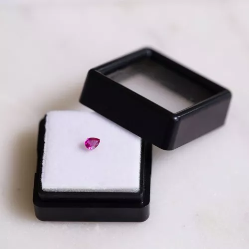 Rubis poire 4x3 mm - 0.25 cts