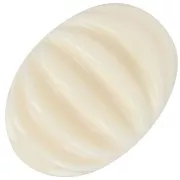 Cabochon ovale strié 18x13 mm en résine opaque - Ecru x1