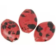 Perle torsadée 28x21.5 mm en céramique - Rouge - Tacheté noir x1